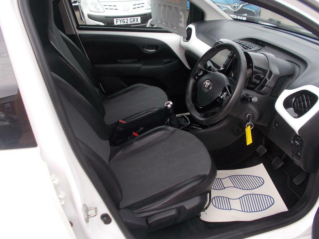 Toyota Aygo 1.0 Vvt-i X-pure White #11