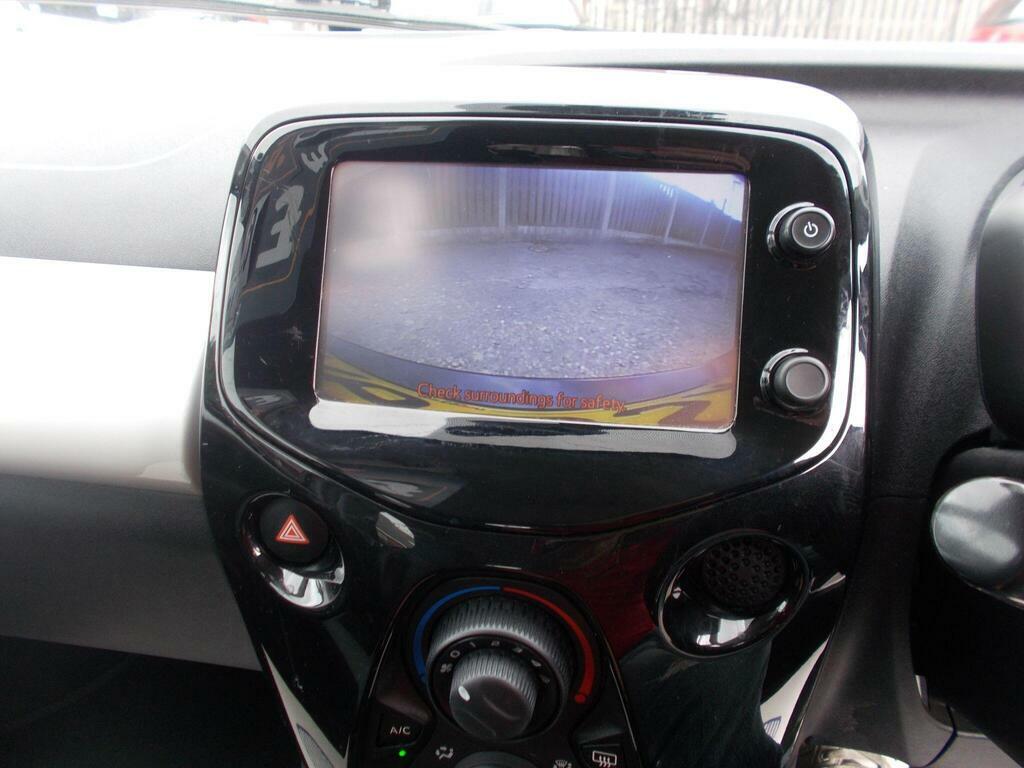 Toyota Aygo 1.0 Vvt-i X-pure White #15