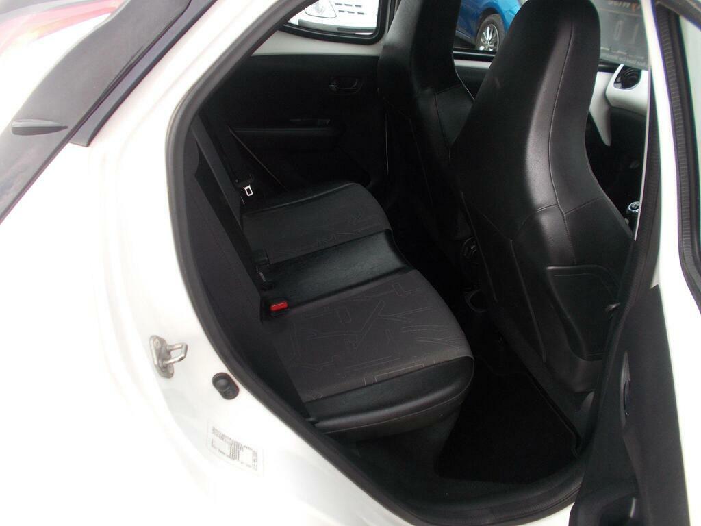 Toyota Aygo 1.0 Vvt-i X-pure White #10