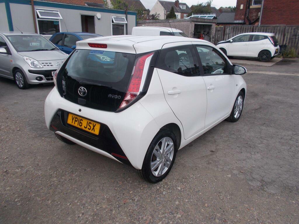 Toyota Aygo 1.0 Vvt-i X-pure White #7
