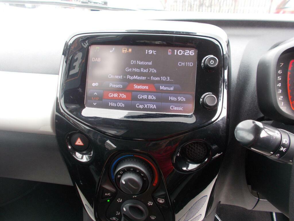 Toyota Aygo 1.0 Vvt-i X-pure White #14