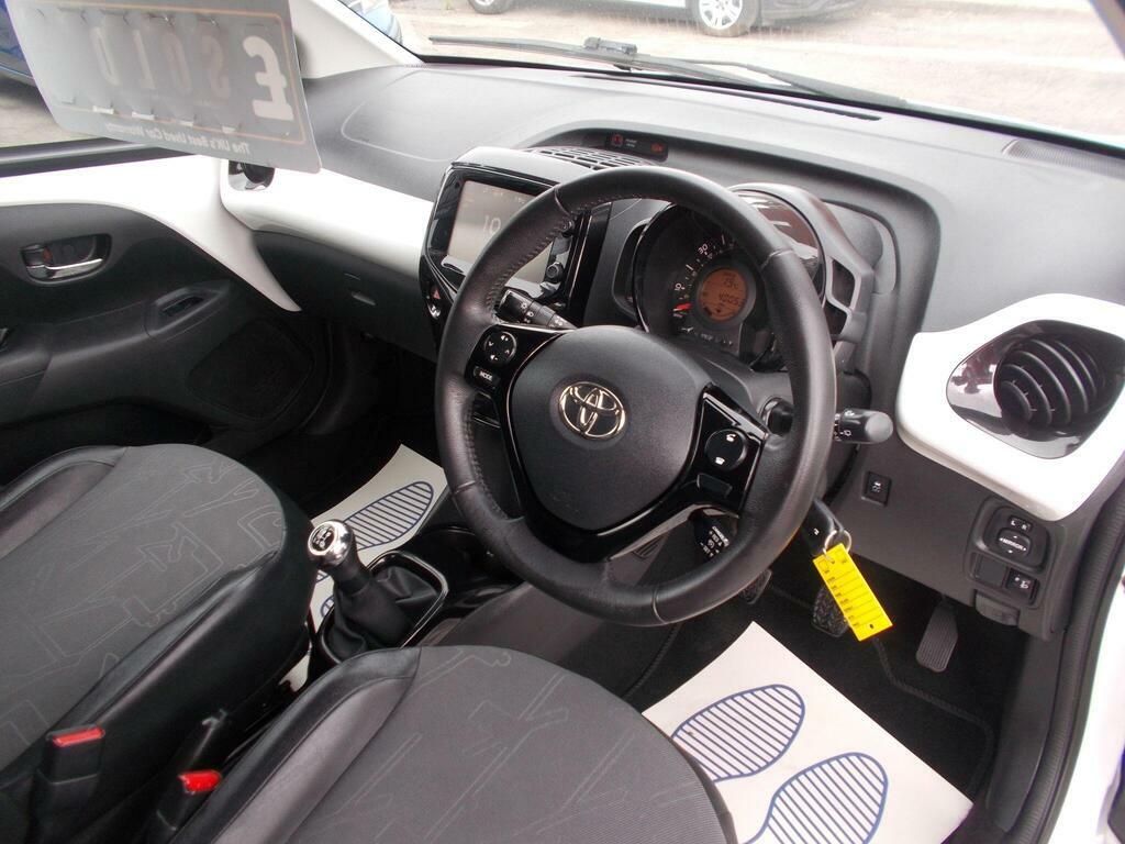 Toyota Aygo 1.0 Vvt-i X-pure White #12