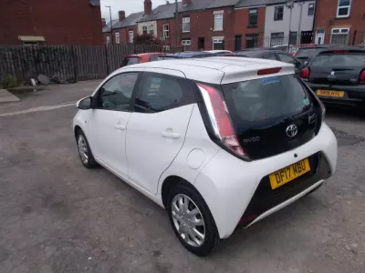Toyota Aygo 1.0 Vvt-i X-pure White #5