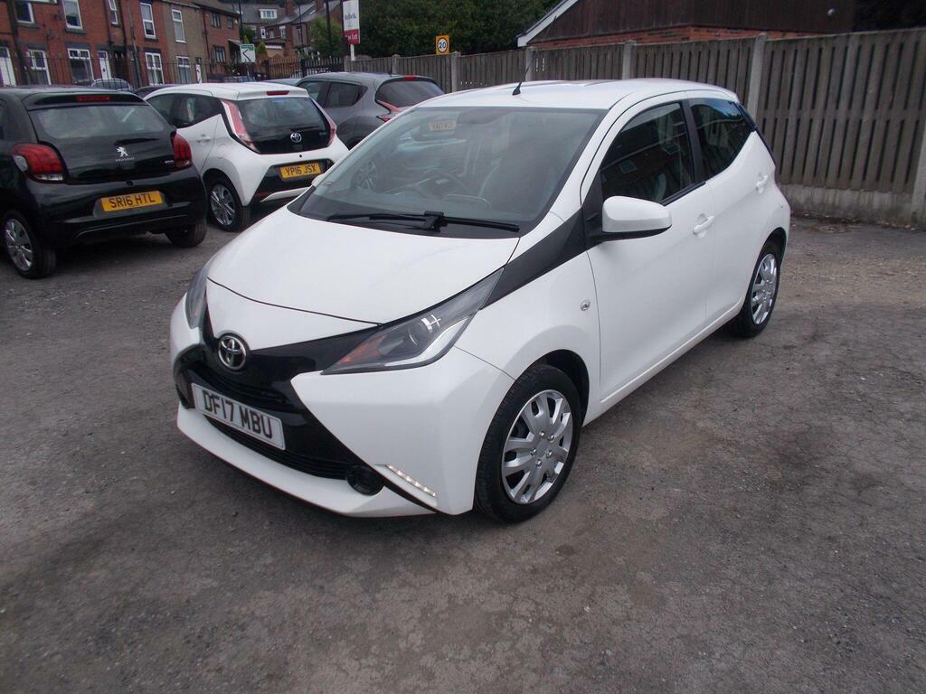 Toyota Aygo 1.0 Vvt-i X-play Euro 6 White #3