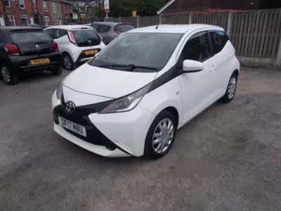 Toyota Aygo 1.0 Vvt-i X-pure White #3