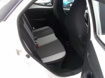 Toyota Aygo 1.0 Vvt-i X-pure White #10