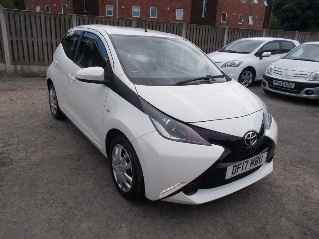 Toyota Aygo 1.0 Vvt-i X-play Euro 6 White