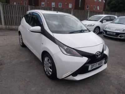 Toyota Aygo 1.0 Vvt-i X-pure White #1