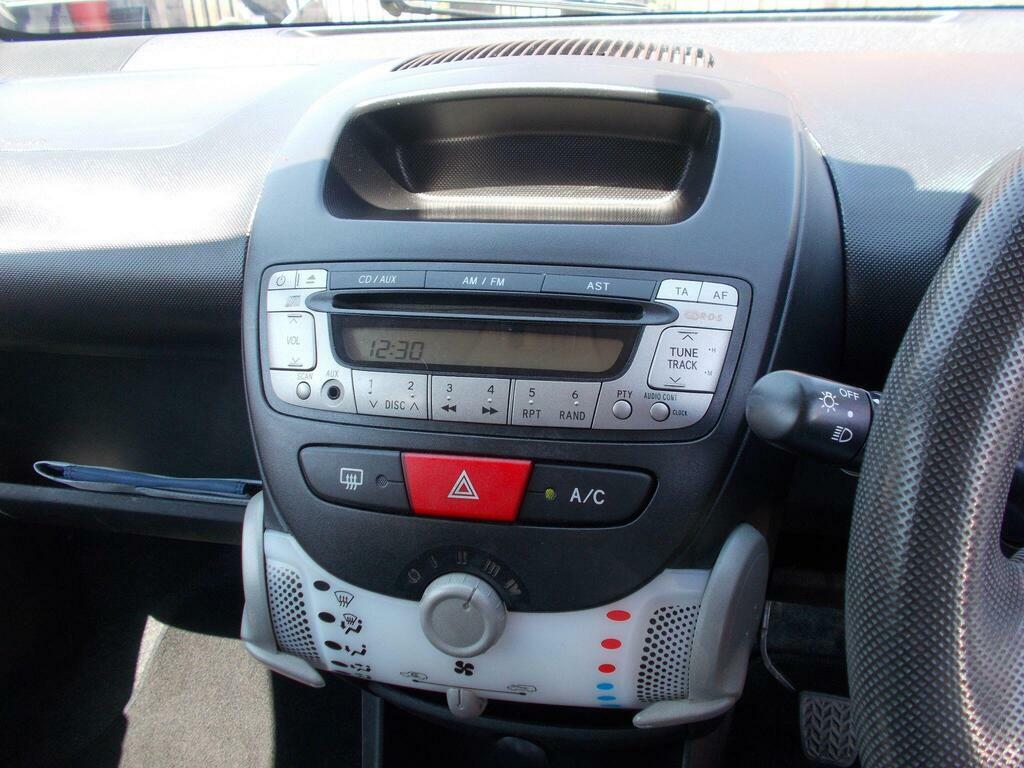 Peugeot 107 1.0 12V Active Hatchback 2 Tronic Euro Blue #11