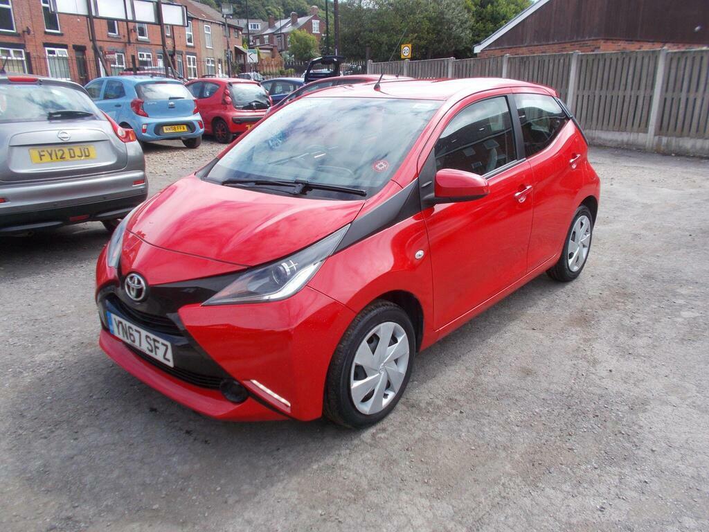 Toyota Aygo 1.0 Vvt-i X-play Euro 6 Red #3