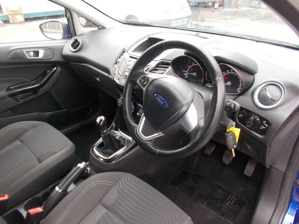 Ford Fiesta 1.0 Ecoboost Zetec Silver #12