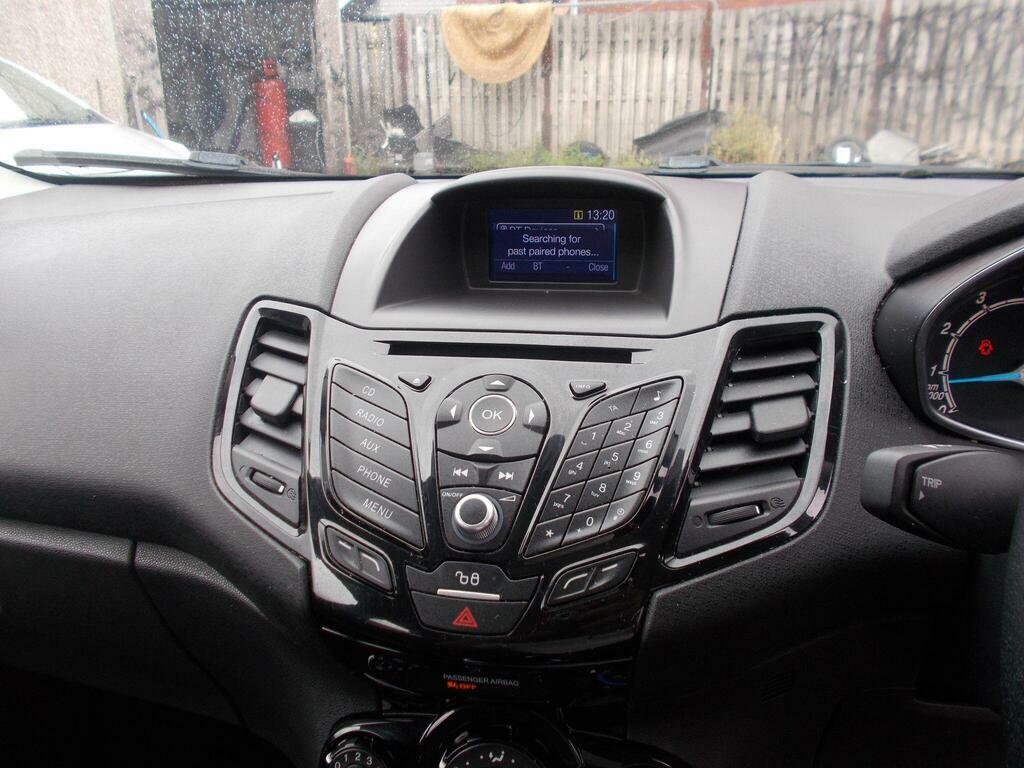 Ford Fiesta 1.0 Ecoboost Zetec Silver #15