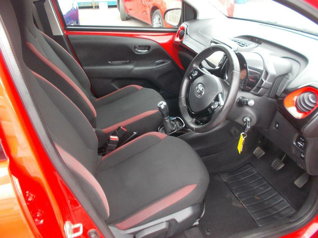 Toyota Aygo Hatchback 1.0 Vvt-i X-press 201767 Black #13