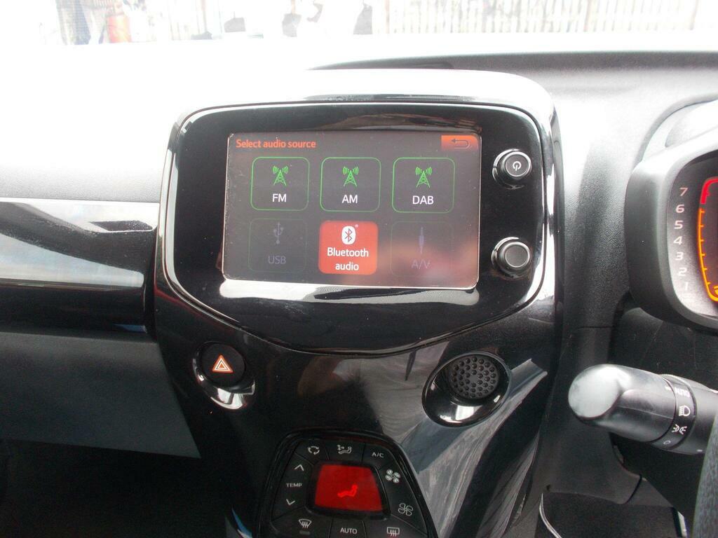 Toyota Aygo Hatchback 1.0 Vvt-i X-press 201767 Black #15
