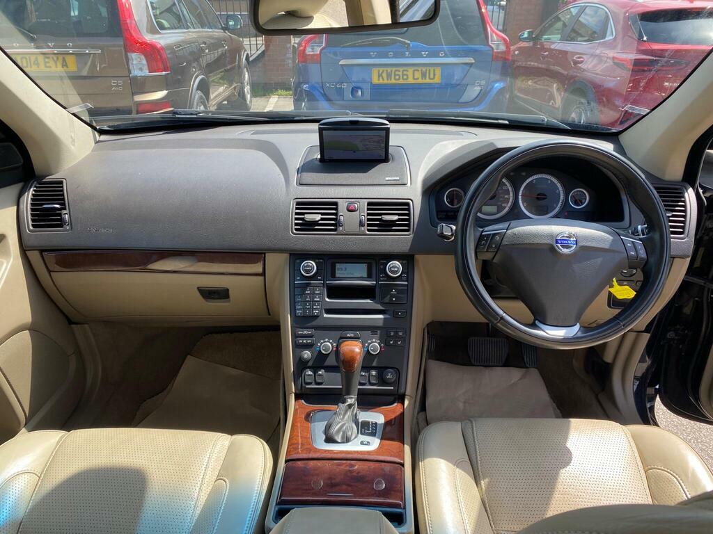 Volvo XC90 Executive Black #17