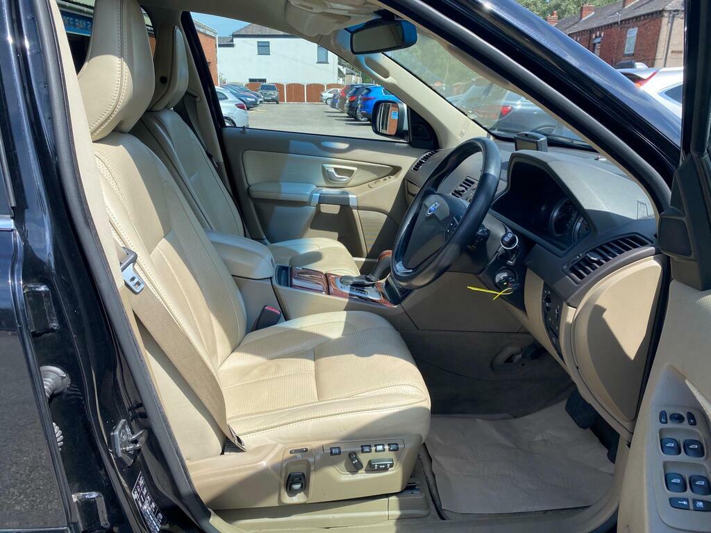 Volvo XC90 Executive Black #15