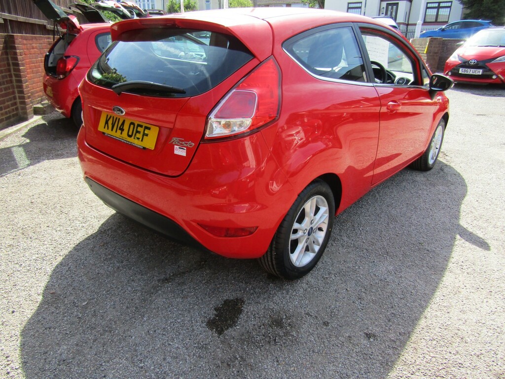 Ford Fiesta 1.25 Zetec 2 Former Keepers Only 73 000 Miles. Ser Red #6
