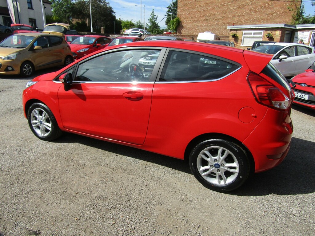 Ford Fiesta 1.25 Zetec 2 Former Keepers Only 73 000 Miles. Ser Red #5