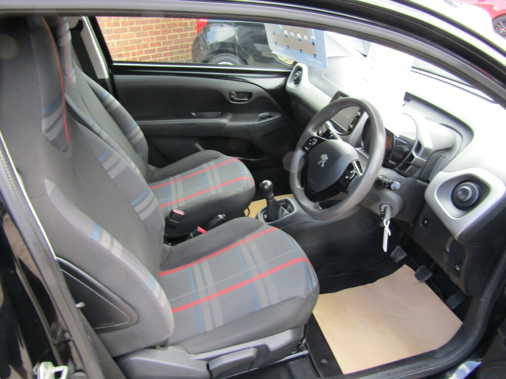 Peugeot 108 Active Silver #10