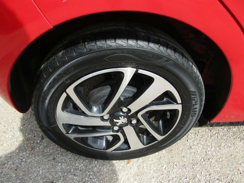 Peugeot 108 108 Active Red #25