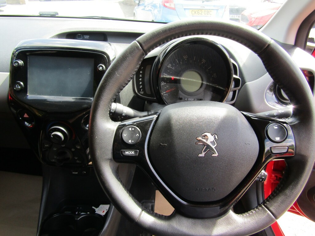 Peugeot 108 108 Active Red #19