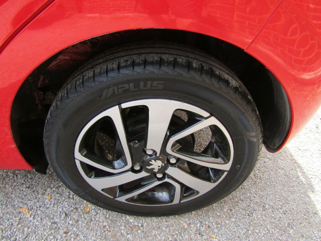 Peugeot 108 108 Active Red #26