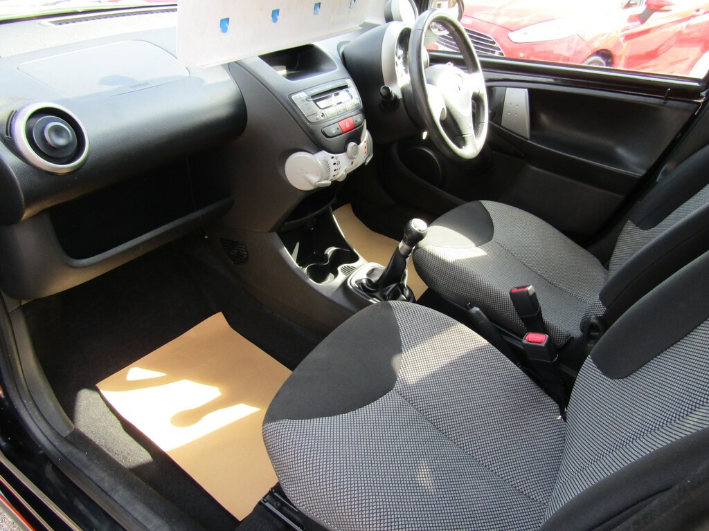 Toyota Aygo 1.0 Vvt-i Fire Only 75 000 Miles Fsh.8 Services5 Black #6