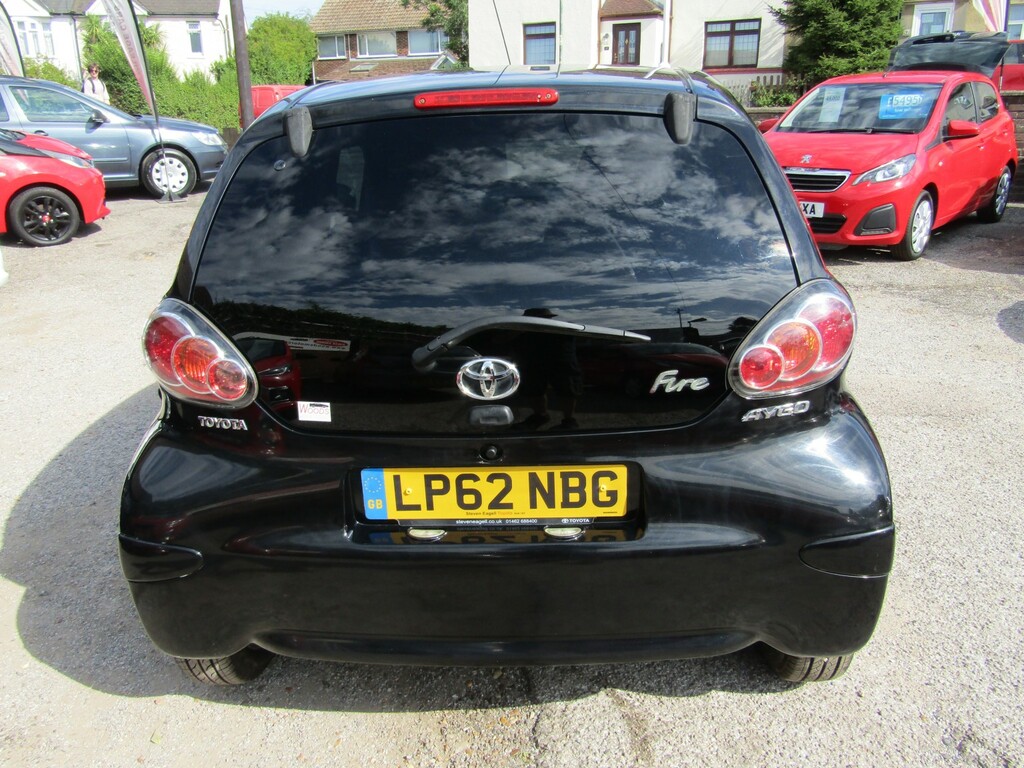 Toyota Aygo 1.0 Vvt-i Fire Only 75 000 Miles Fsh.8 Services5 Black #4