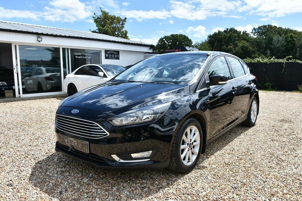Ford Focus 1.0T Ecoboost Titanium Euro 6 Ss Black #2