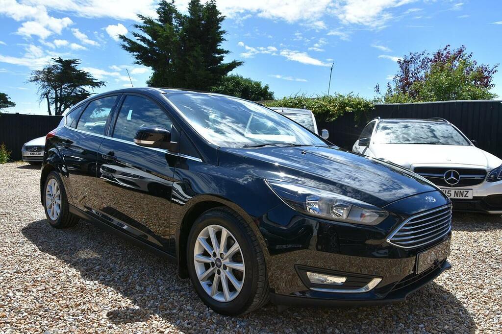 Ford Focus 1.0T Ecoboost Titanium Euro 6 Ss Black #4