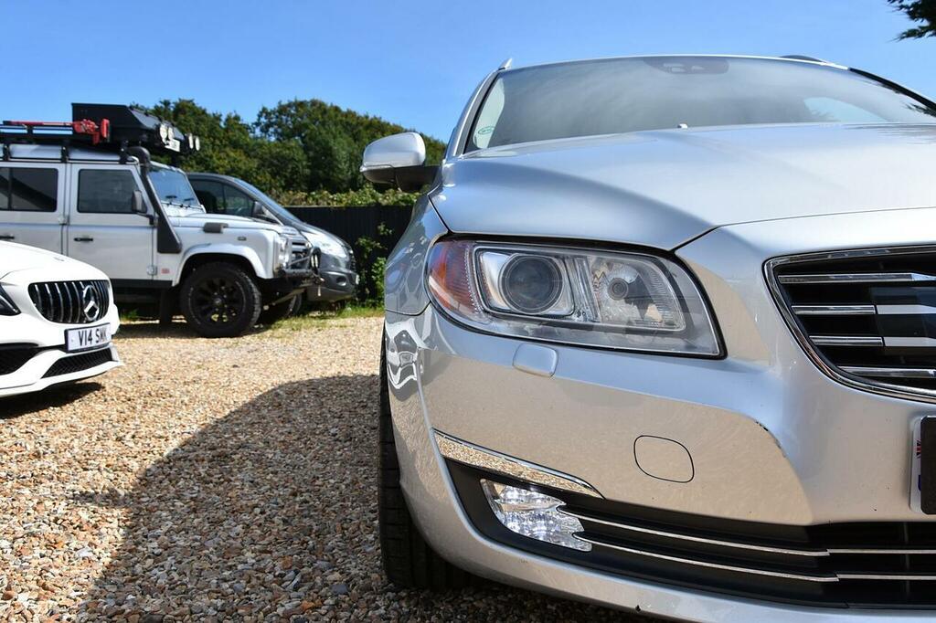 Volvo V70 2.4 D5 Se Lux Estate Geartronic Euro 5 Silver #4