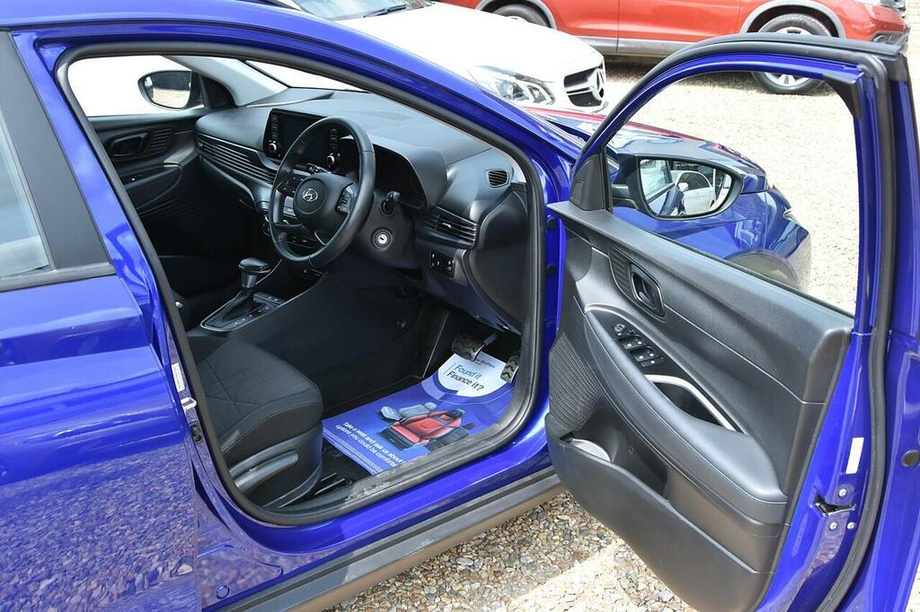 Hyundai Bayon Se Connect Blue #8