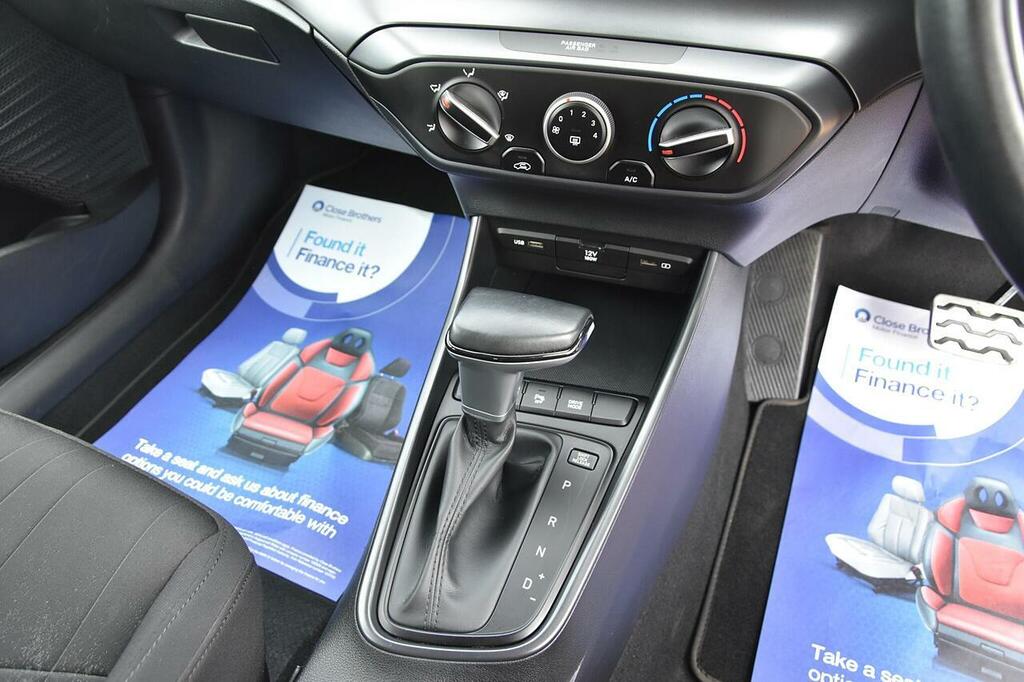 Hyundai Bayon Se Connect Blue #13