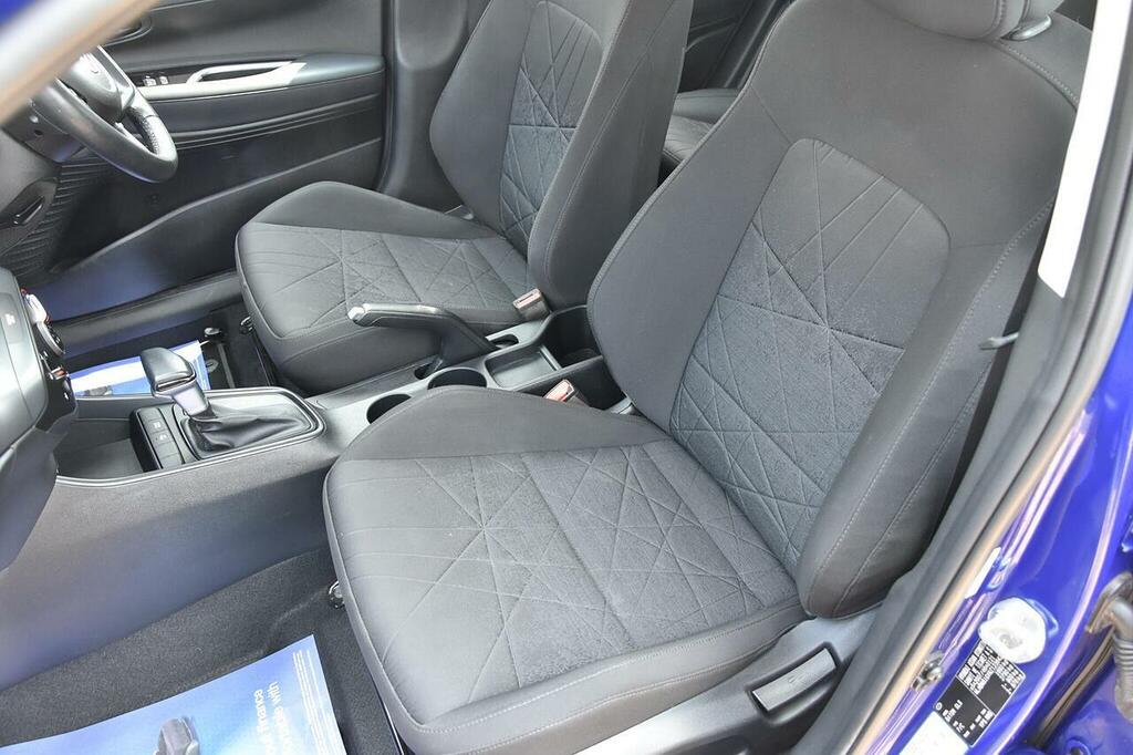 Hyundai Bayon Se Connect Blue #17