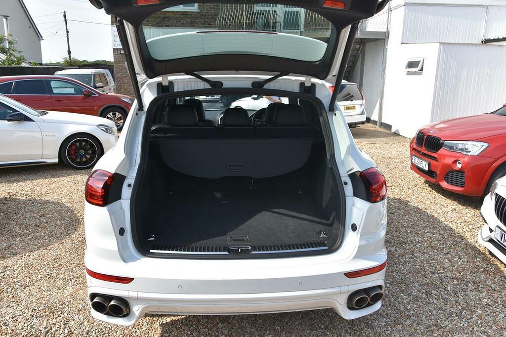 Porsche Cayenne 4.1 S D Platinum Edition Tiptronic S 379 Bhp Black #32