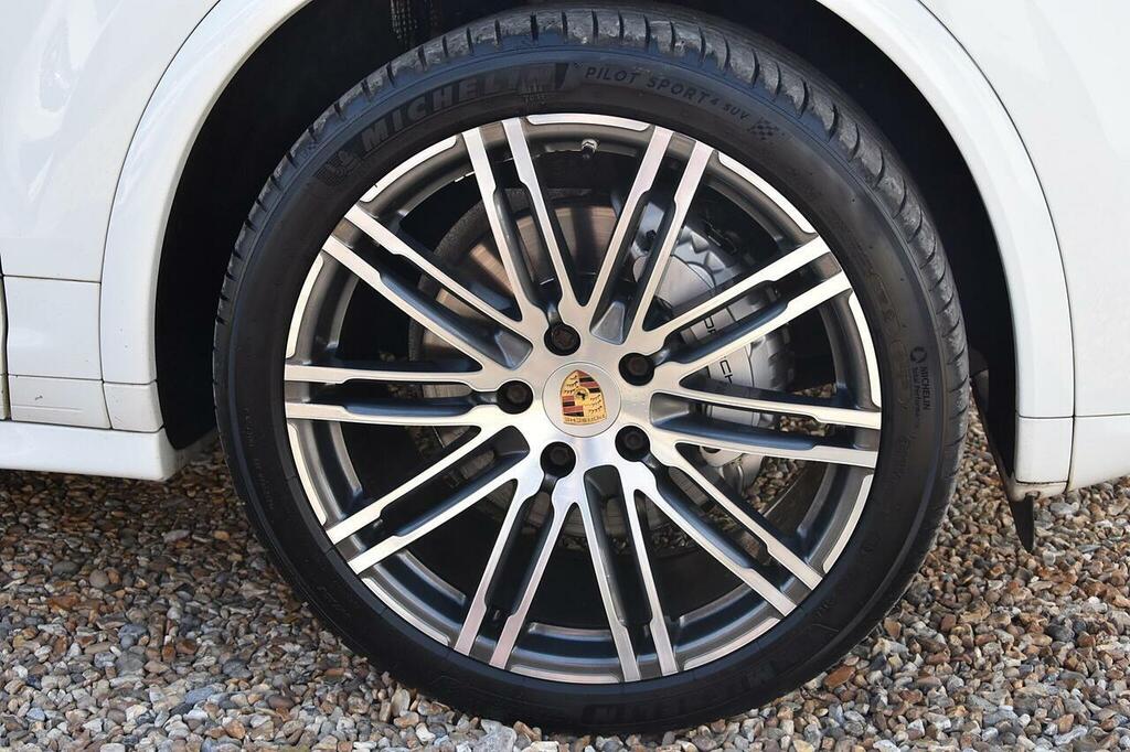 Porsche Cayenne 4.1 S D Platinum Edition Tiptronic S 379 Bhp Black #10