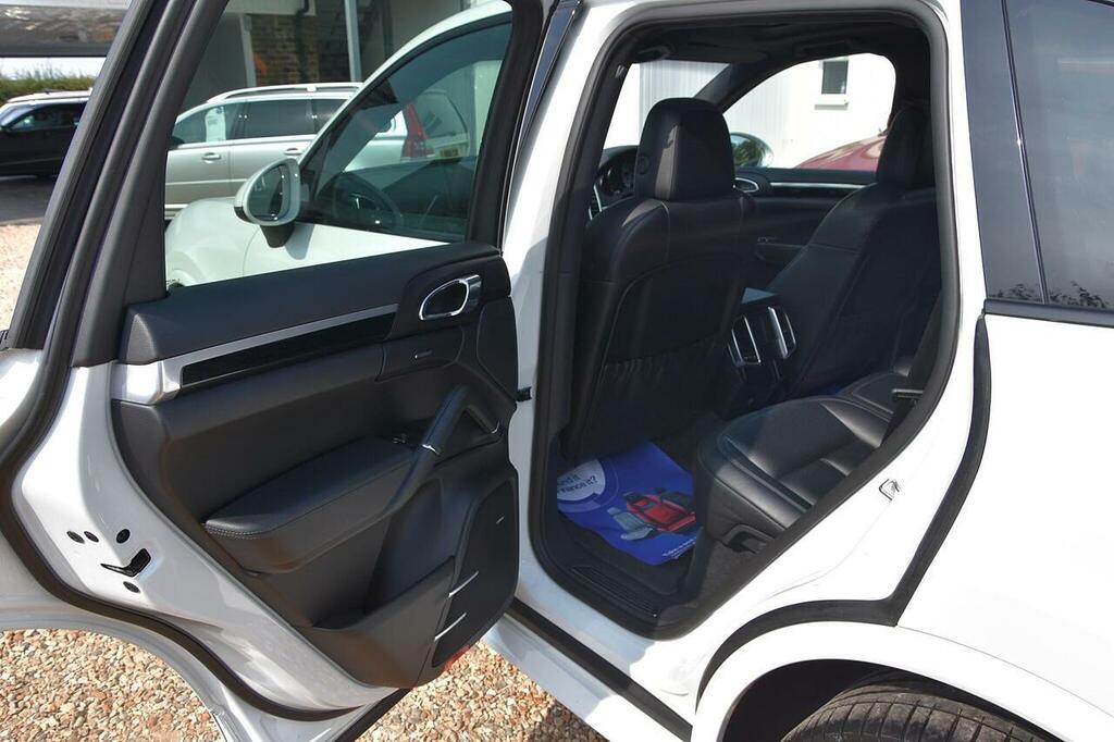 Porsche Cayenne 4.1 S D Platinum Edition Tiptronic S 379 Bhp Black #20