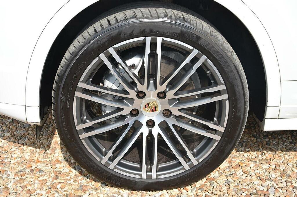 Porsche Cayenne 4.1 S D Platinum Edition Tiptronic S 379 Bhp Black #7