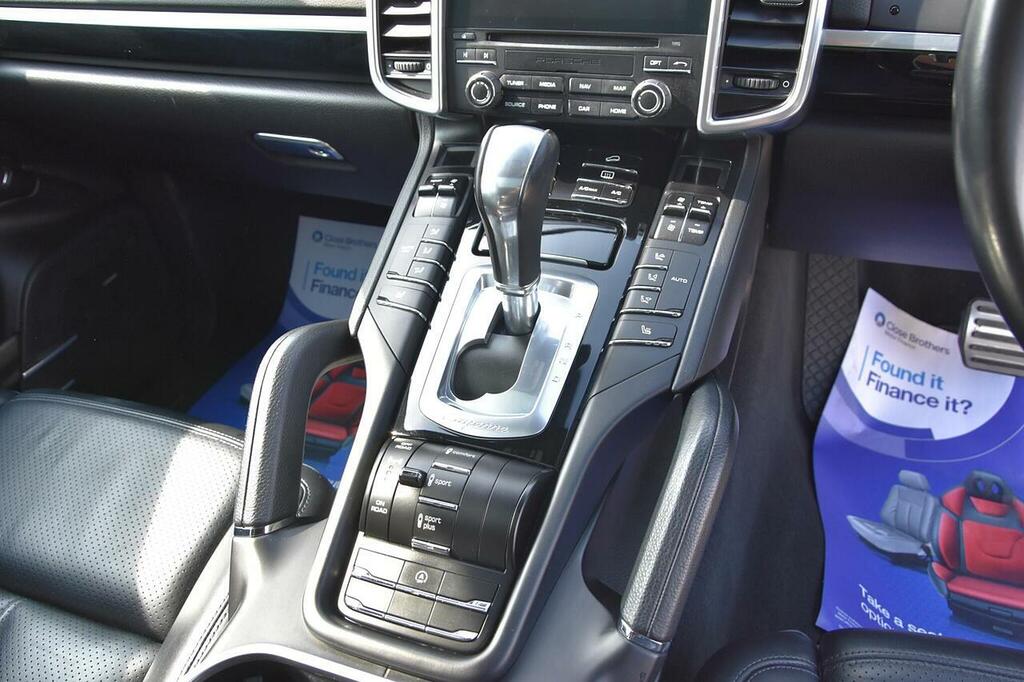 Porsche Cayenne 4.1 S D Platinum Edition Tiptronic S 379 Bhp Black #15