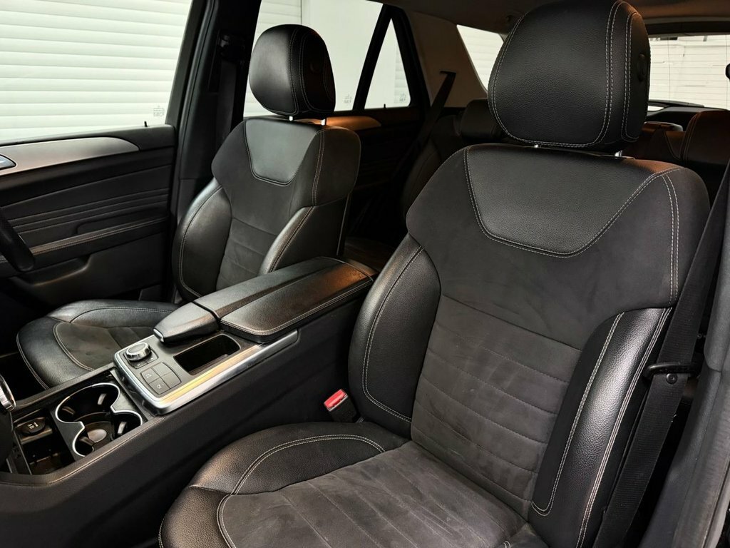 Mercedes-Benz M Class 3L Amg Sport Black #4