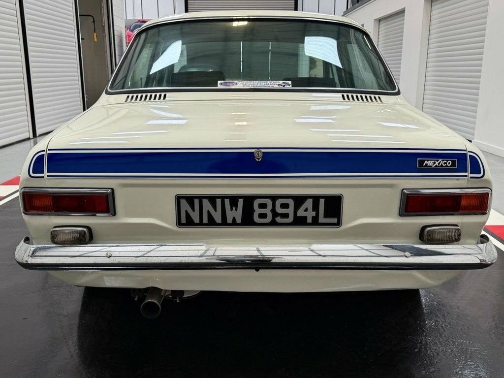 Ford Escort Saloon White #6