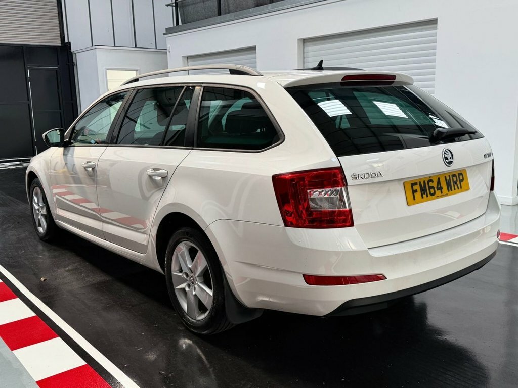 Skoda Octavia 1.6L Se Business White #2