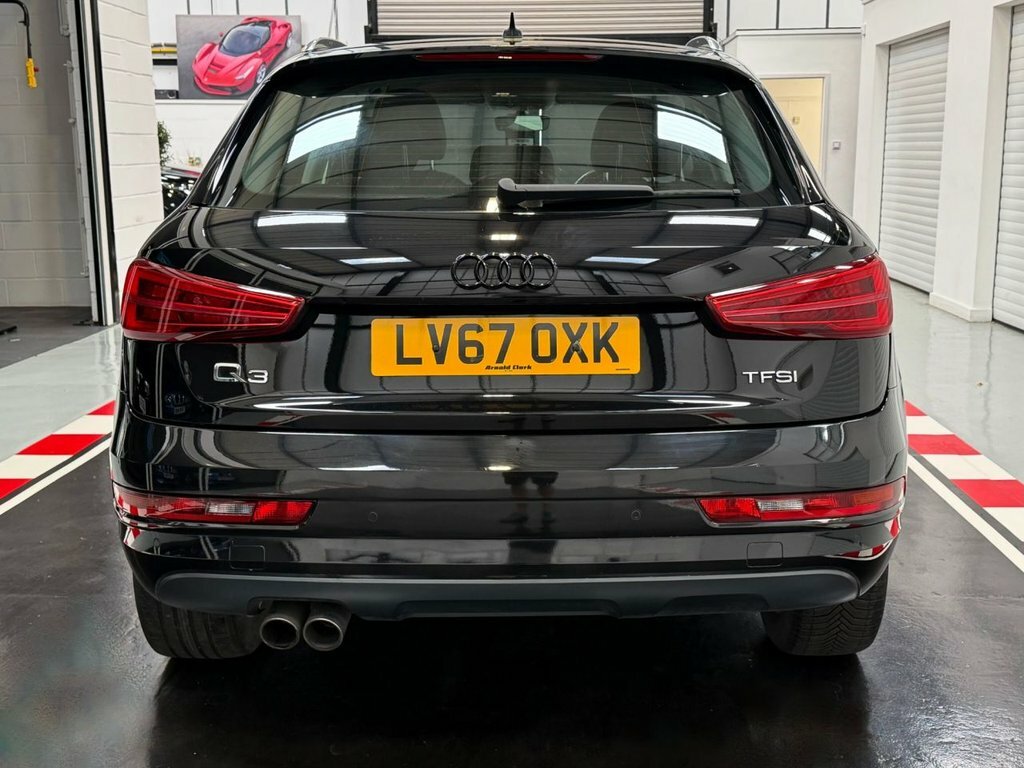 Audi Q3 1.4L Sport Black #4