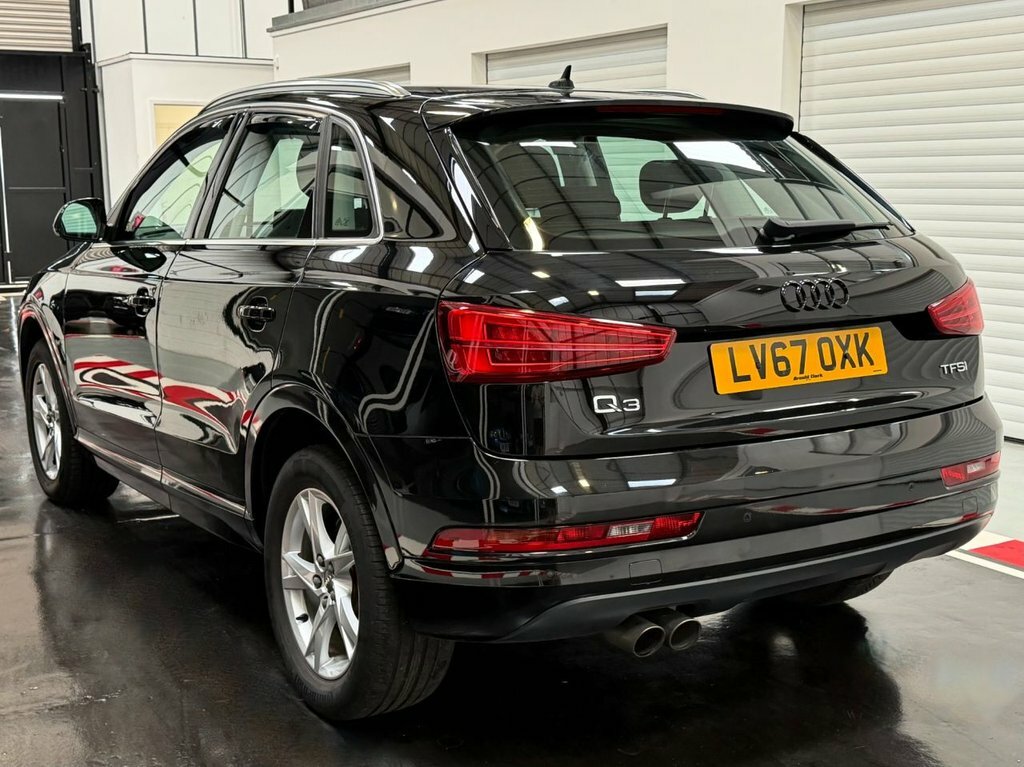 Audi Q3 1.4L Sport Black #5