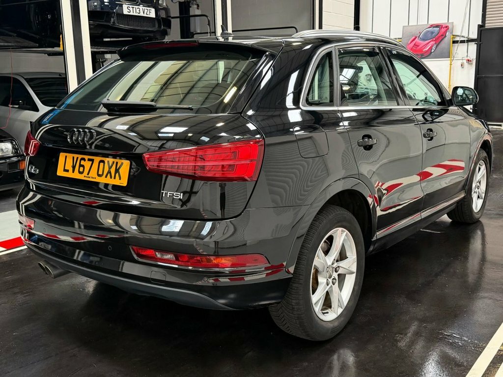 Audi Q3 1.4L Sport Black #3