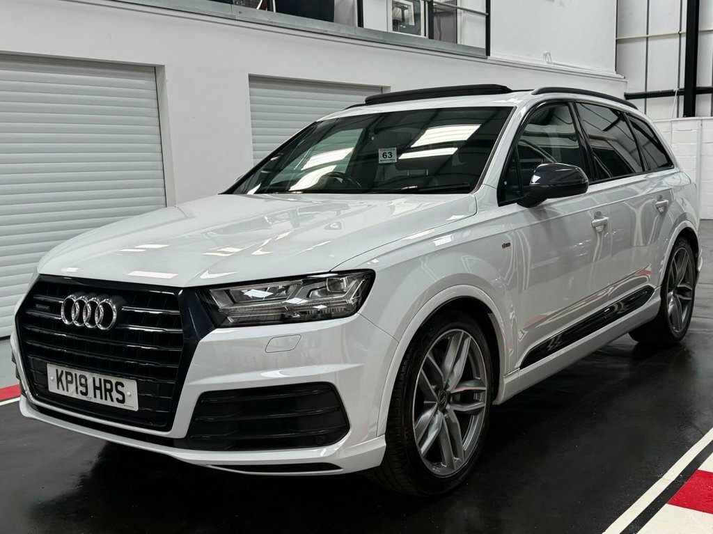 Audi Q7 Black #9