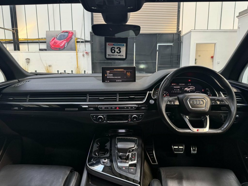 Audi Q7 Black #16