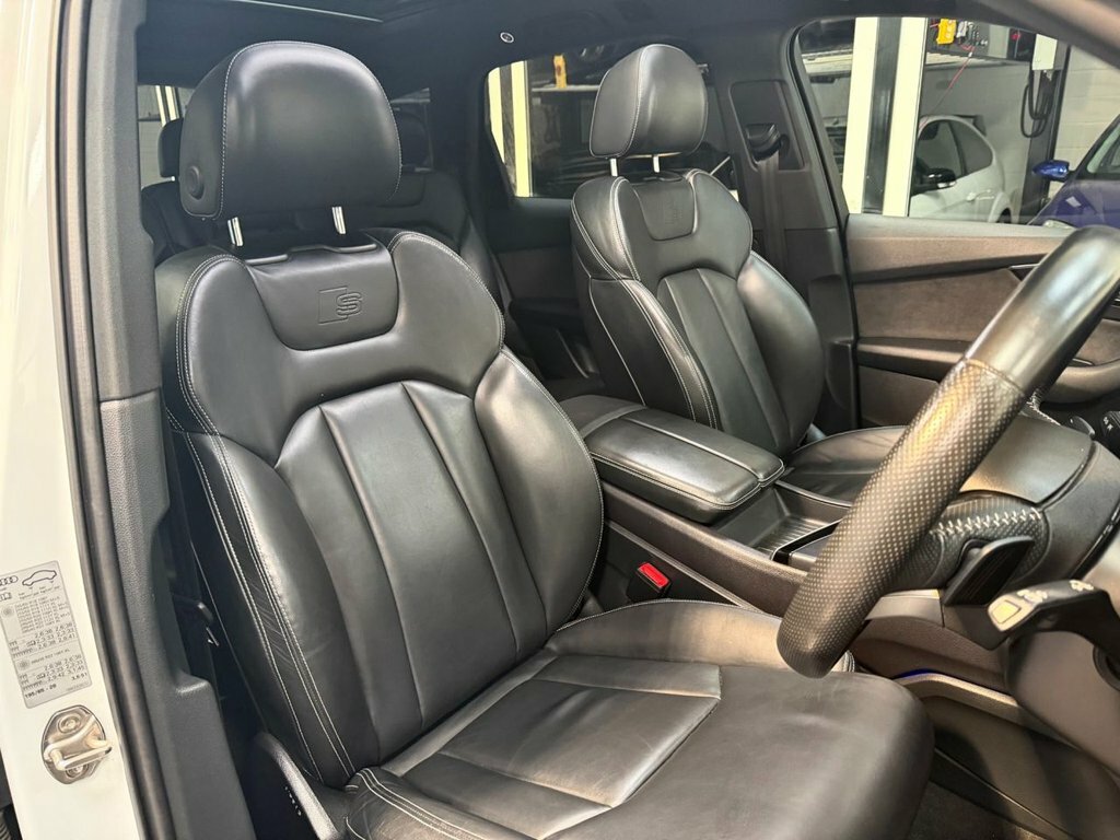 Audi Q7 Black #15