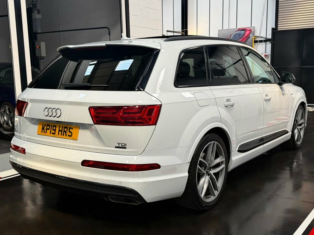 Audi Q7 3L Black Edition White #6