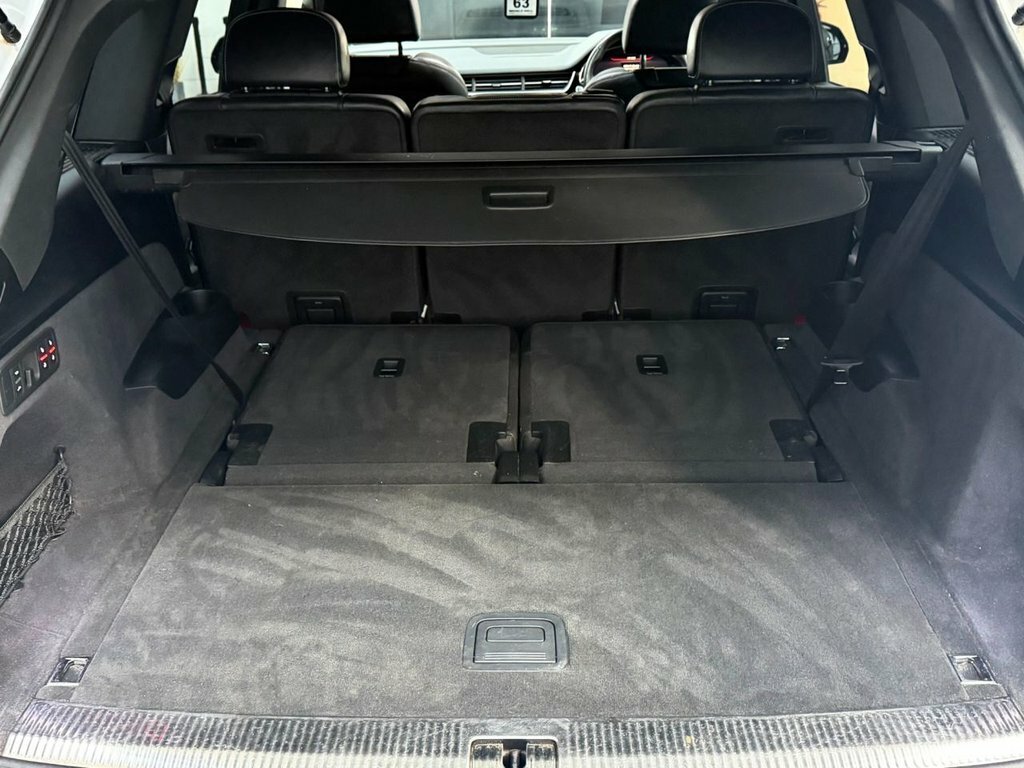 Audi Q7 Black #22
